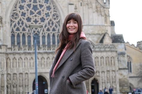 Natasha Raskin : womenofantiquesUK