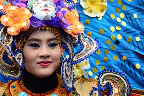 Gambar : orang, kreatif, wanita, Asia, menari, potret, model, karnaval