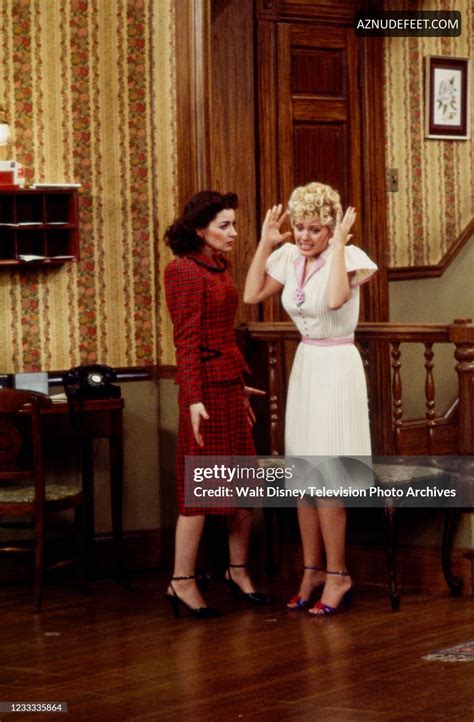 LORNA PATTERSON Feet - AZNudeFeet