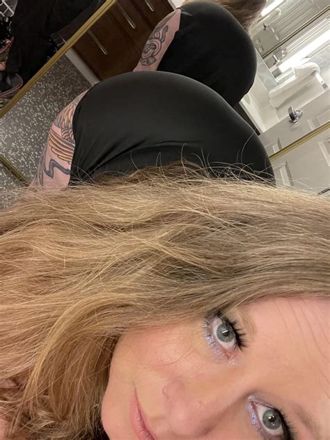 That’s a whole lot of…….. : r/PaigePorcelain_05