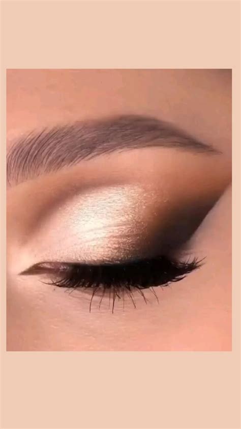 simple eye look | Eye makeup, Makeup tutorial, Eye makeup tutorial