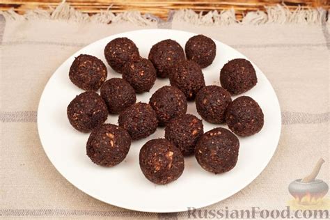 Рецепт: Конфеты из фиников, орехов, какао и кокосовой стружки на ...