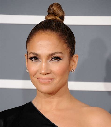 hair for one shoulder dresses 4