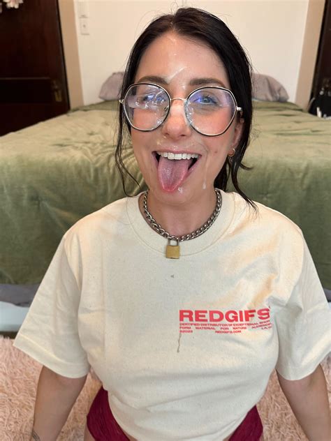 she keeps licking, he keeps cumming - (OC) : r/FacialFun