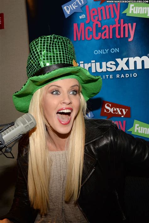 Jenny Mccarthy No Source Celebrity Beautiful Babe Posing Hot Paparazzi Nyc