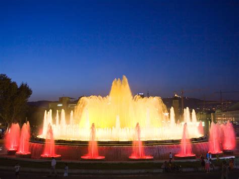 Top 7 Barcelona Monuments in Summer by Night – Barcelona 11s