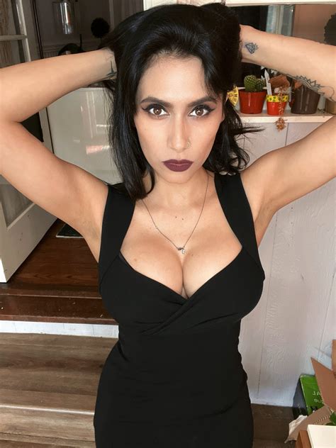 Cristina Vee [Voice actress] : r/geekboners