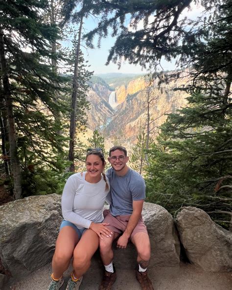 Ellie Holzman (@ellieholzman) • Instagram photos and videos