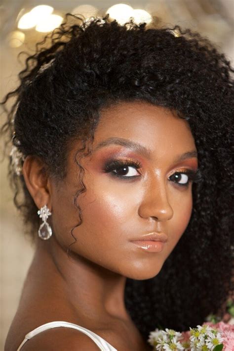 Maquiagem Para Pele Negra Para Casamento A Noite - Maquiagem Pele Negra para Casamento: Inspirações Perfeitas
