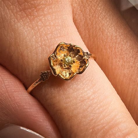 Poppy Ring August Birth Flower Ring Peridot 14k Solid - Etsy
