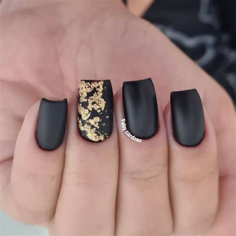 Decoração De Unhas Com Folha De Ouro - Unhas com Folhas de Ouro - Um Luxo de Decoração - Faby Cardoso