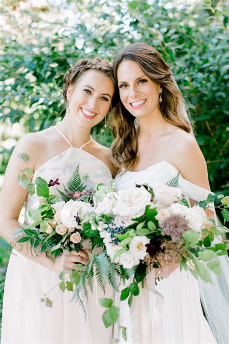 Pin by Bożena. ♥️. SZUBA ♥️♥️♥️😂😀 on BOŻENA. ZEpu | Lesbian wedding