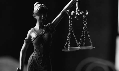 ¿Qué entendemos en derecho de alguien que es el "Titular"?