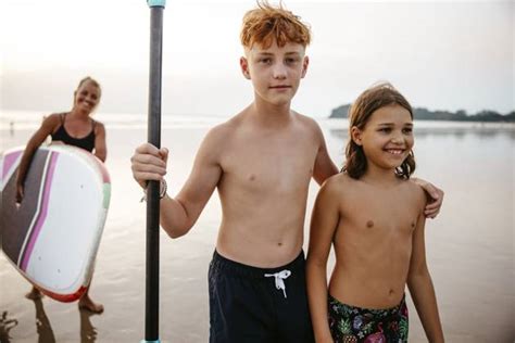 pre teen beach fotos imago