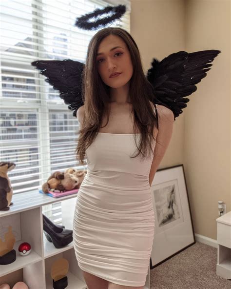 Michelle Alter on Twitter: "Hey Baby 😘 do you like this dress on me