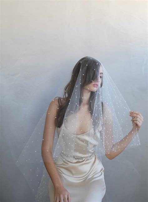 Pearl bridal veil - Evenly spaced small pearl veil - Style #969 | Twigs