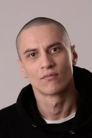Официальный сайт Честный / Артисты