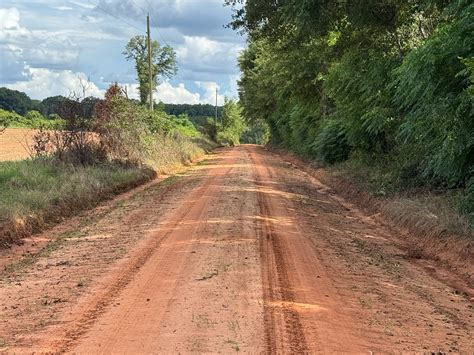 Horseshoe Road Farm - Southeastern Farm Brokers