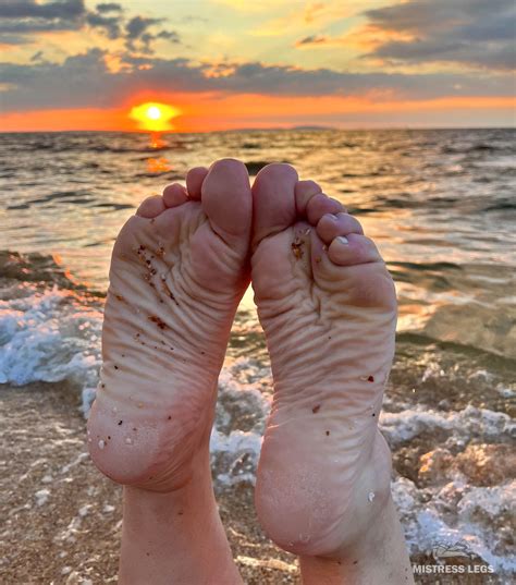 My bare wrinkled and slightly rough soles after the long day walk