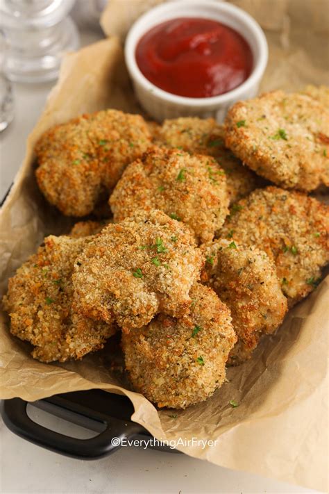 how long to air fryer frozen chicken nuggets