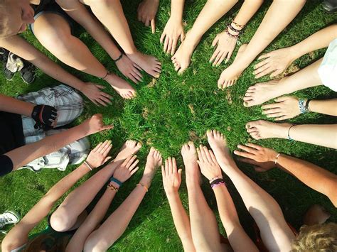 20 Team Building Activities for College Students for 2021 | Scavify