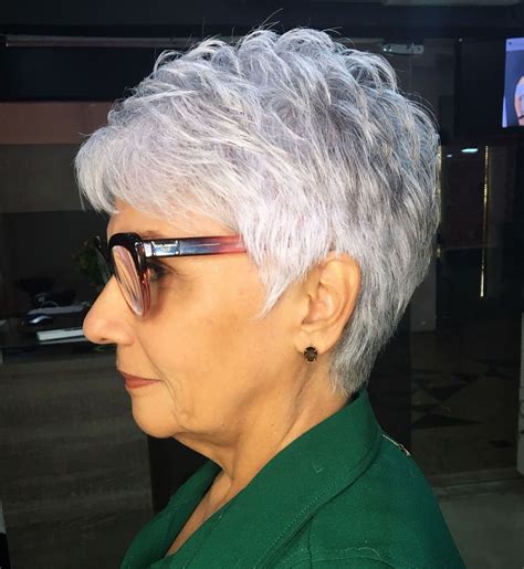 Why these hair styles for older ladies are making a comeback 9