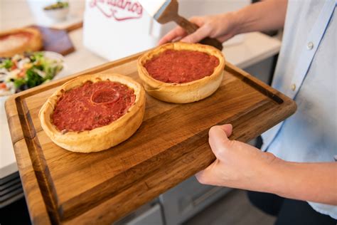 Ship Chicago Style Deep Dish Pizza from Giordano's
