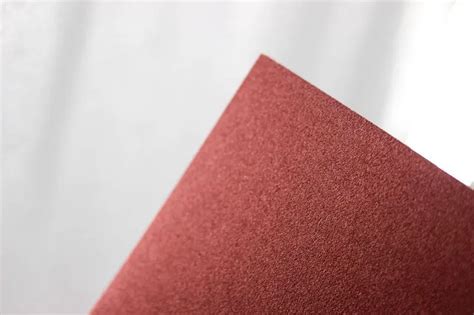 Выбор подходящей зернистости наждачной бумаги для обработки дерева ...