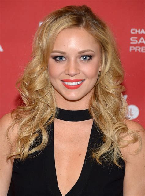 Pictures of Tara Holt
