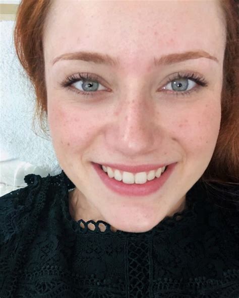 Am I too close? No makeup selfie - Sexy