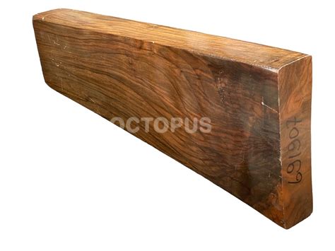 Octopus International Gunstock Supplier, Calcio Noce, Schaftrohling ...
