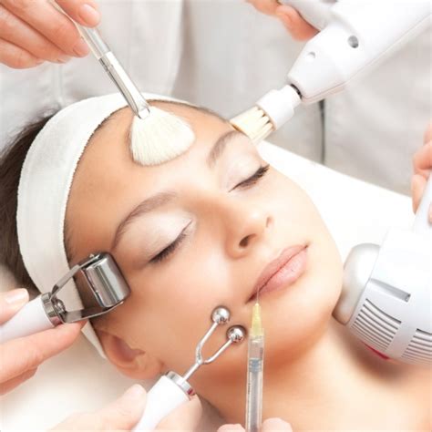 LIMPIEZA DE CUTIS – Dr. Aldo Stucchi