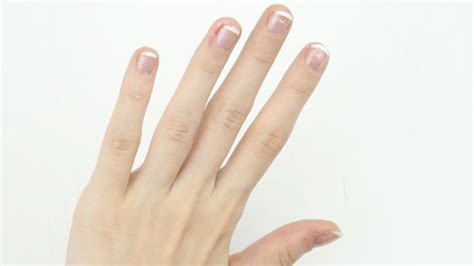 how to paint your nails at home