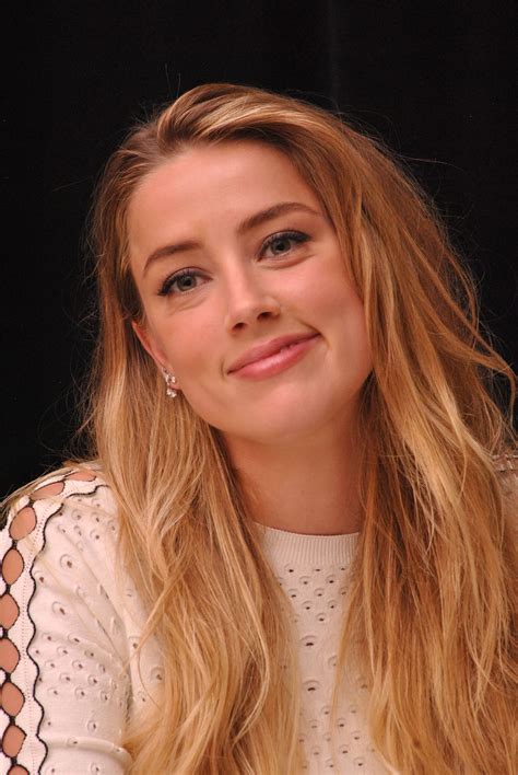 Amber Heard Style, Amber Head, Emma Watson Beautiful, Kiara Advani