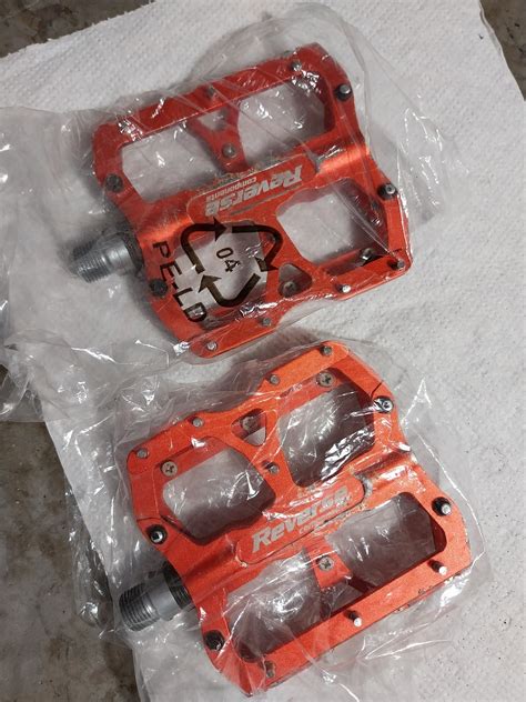 Pedali Reverse Components Escape | MTB MAG Forum