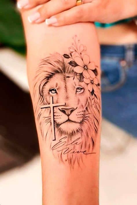 Tatuagem Leão Com Cruz