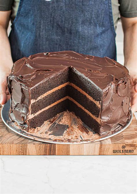 Giant Chocolate Cake Images
