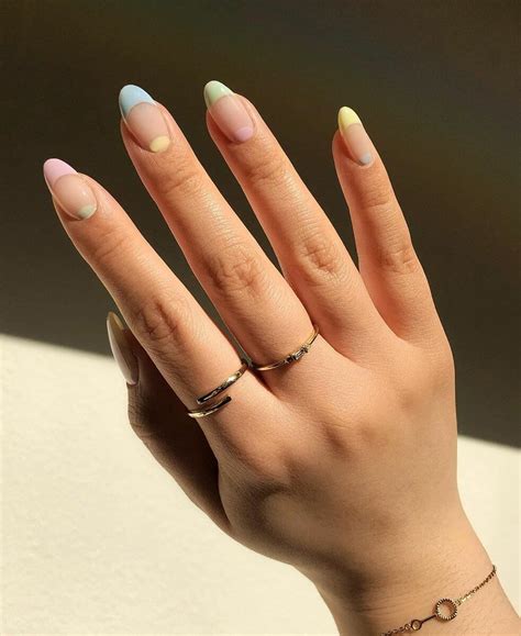 10 идей маникюра: необычный френч и лунки 💅🏻 | Отрастить ногти ...
