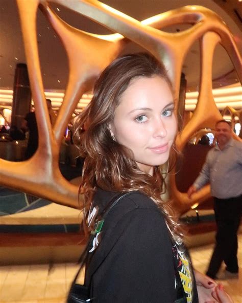 Stella Barey: A Rising Star In Entertainment - Top Celebrities