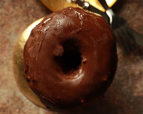 prueba la dona doble chocolate  puro chocolate mexicano