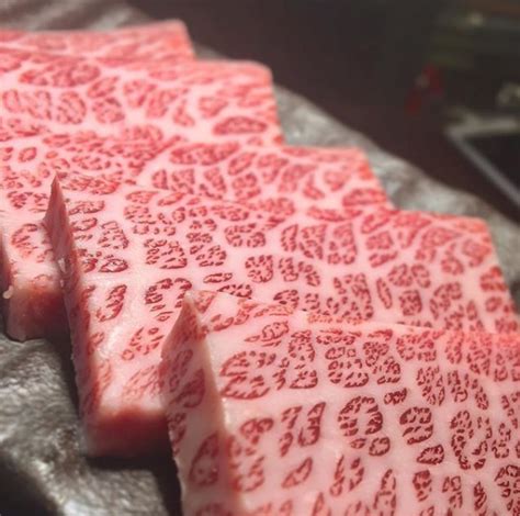 Вагю (Wagyu): Особливості, Історія та Секрети Стейків за $7000/кг