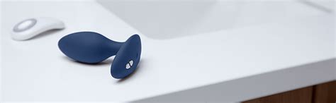 We-Vibe Ditto Review: The Best Vibrating Plug?