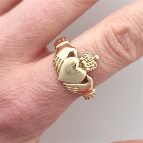 Vintage 9ct Gold Claddagh Ring – Jeremy Silverthorne Fine Jewellery Co.