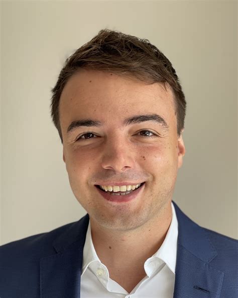 Navigation Guide: Reaching SW7 2AZ in South Kensington 7