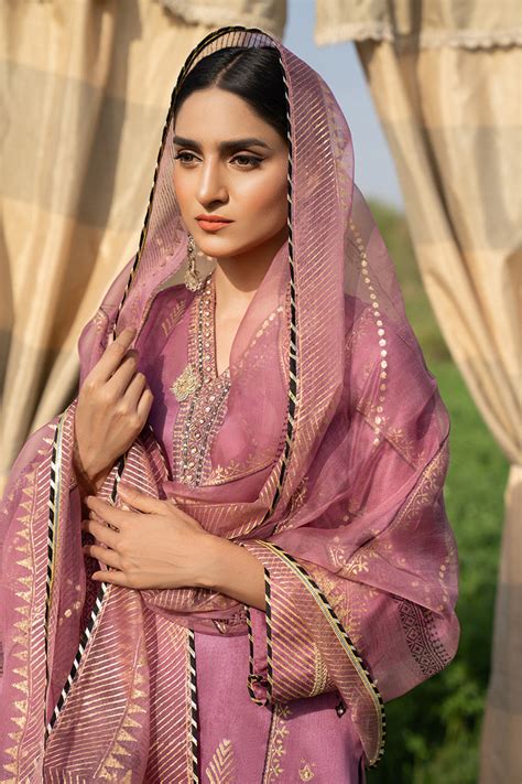 Shano – aasme-asma