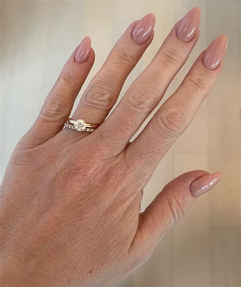 Clean and simple : r/Nails