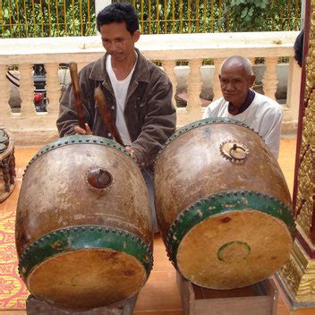 drum skor thom sounds  angkor