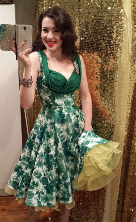 Burlesque Star Hazel Honeysuckle's Beauty Kit: Glitter! Rhinestones