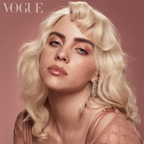 All The Little Details Of Billie Eilish’s Signature “No Make-Up” Make