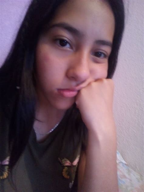 Colegiala Muy Linda + Full Nudes • PACKS DE MORRITAS